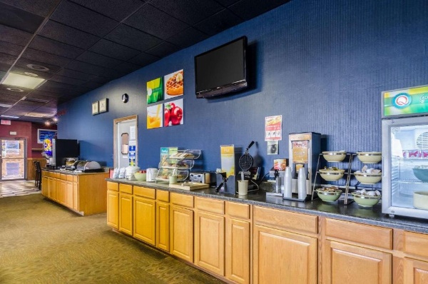 Quality Inn & Suites Salina image 10